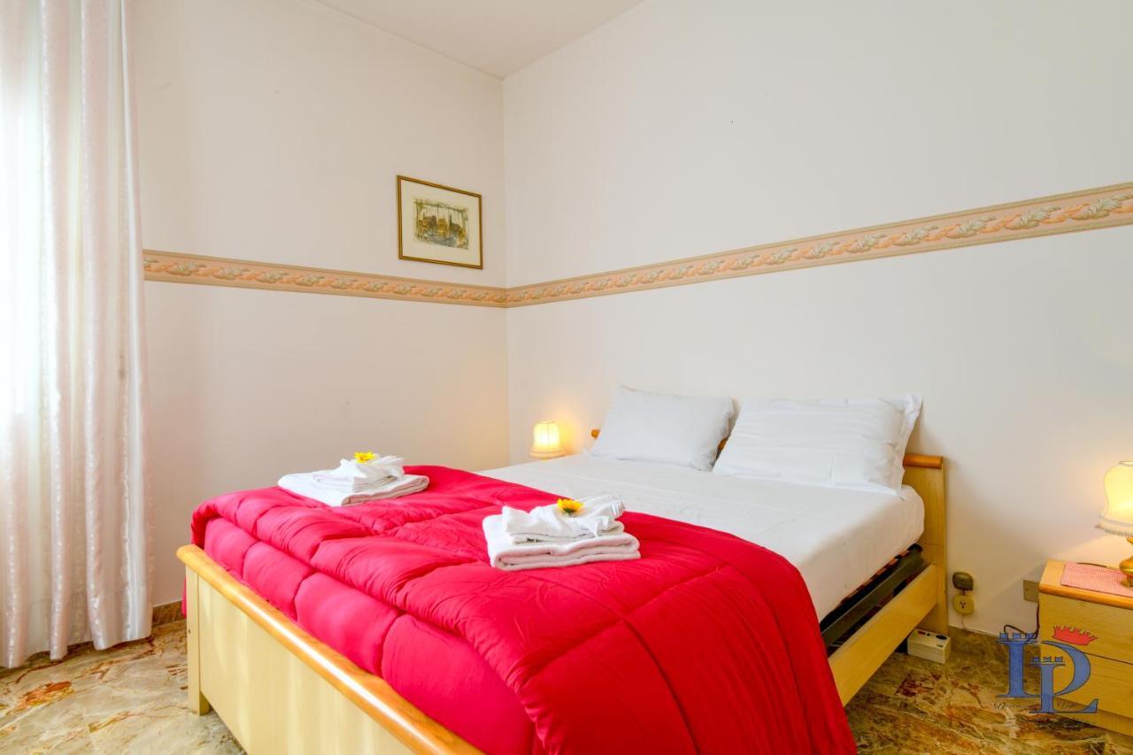 Desenzanoloft Official Partner Marriott Homes & Villas - The Sunflower Front Lake Desenzano del Garda Exteriör bild