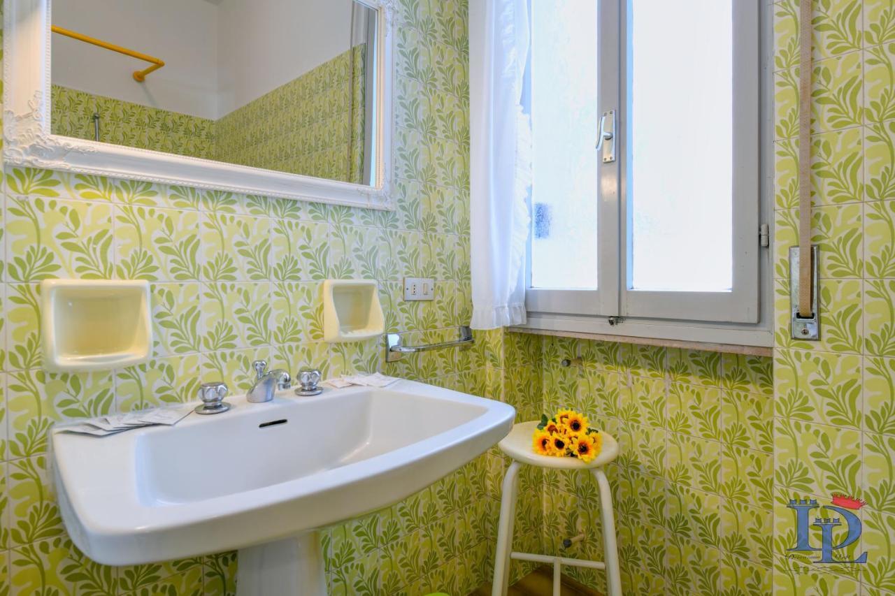 Desenzanoloft Official Partner Marriott Homes & Villas - The Sunflower Front Lake Desenzano del Garda Exteriör bild